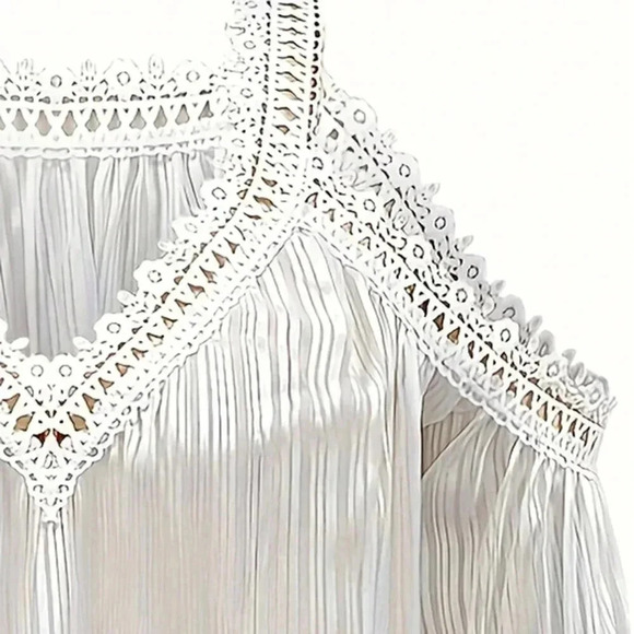 White Boho Women's Open Shoulder Floral Trim Casual Vacation Blouse - Picture 3 of 5